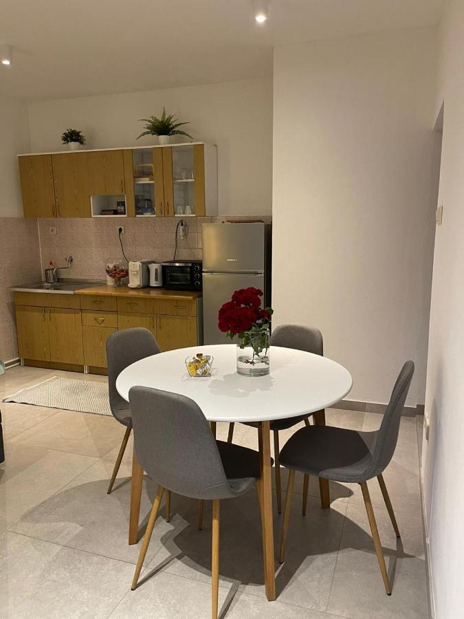 Appartement Apartman Hercegovina à Grude Extérieur photo